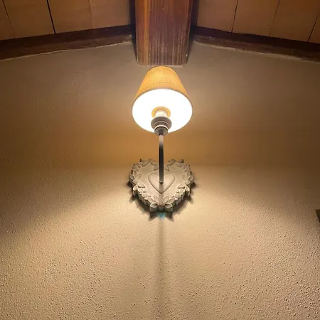 Il Nido Del Falco Nelle Antiche Mura * Saturnia