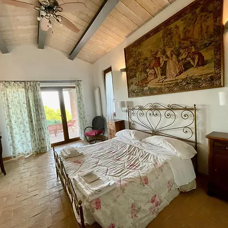 Dom wakacyjny Il Nido Del Falco Nelle Antiche Mura