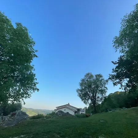 Il Nido Del Falco Nelle Antiche Mura Saturnia