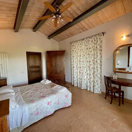 Dom wakacyjny Il Nido Del Falco Nelle Antiche Mura *