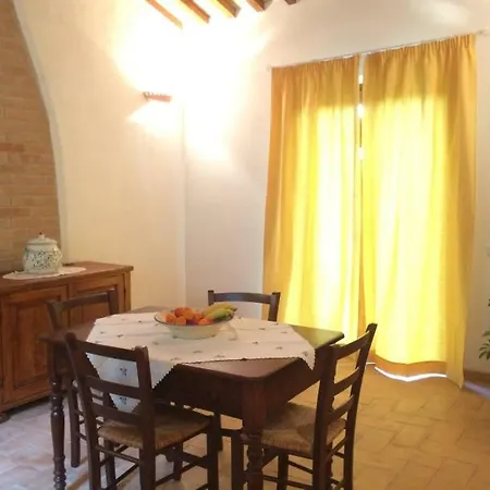 Dom wakacyjny Il Nido Del Falco Nelle Antiche Mura *