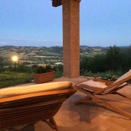 Il Nido Del Falco Nelle Antiche Mura Saturnia